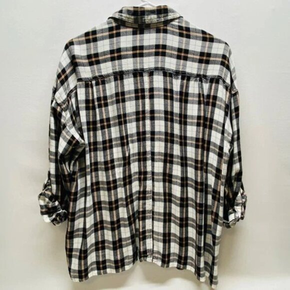 Max Studio Button-Up Shirt Women's Medium Black White Plaid Roll Tab Sleeves GUC - Picture 2 of 7